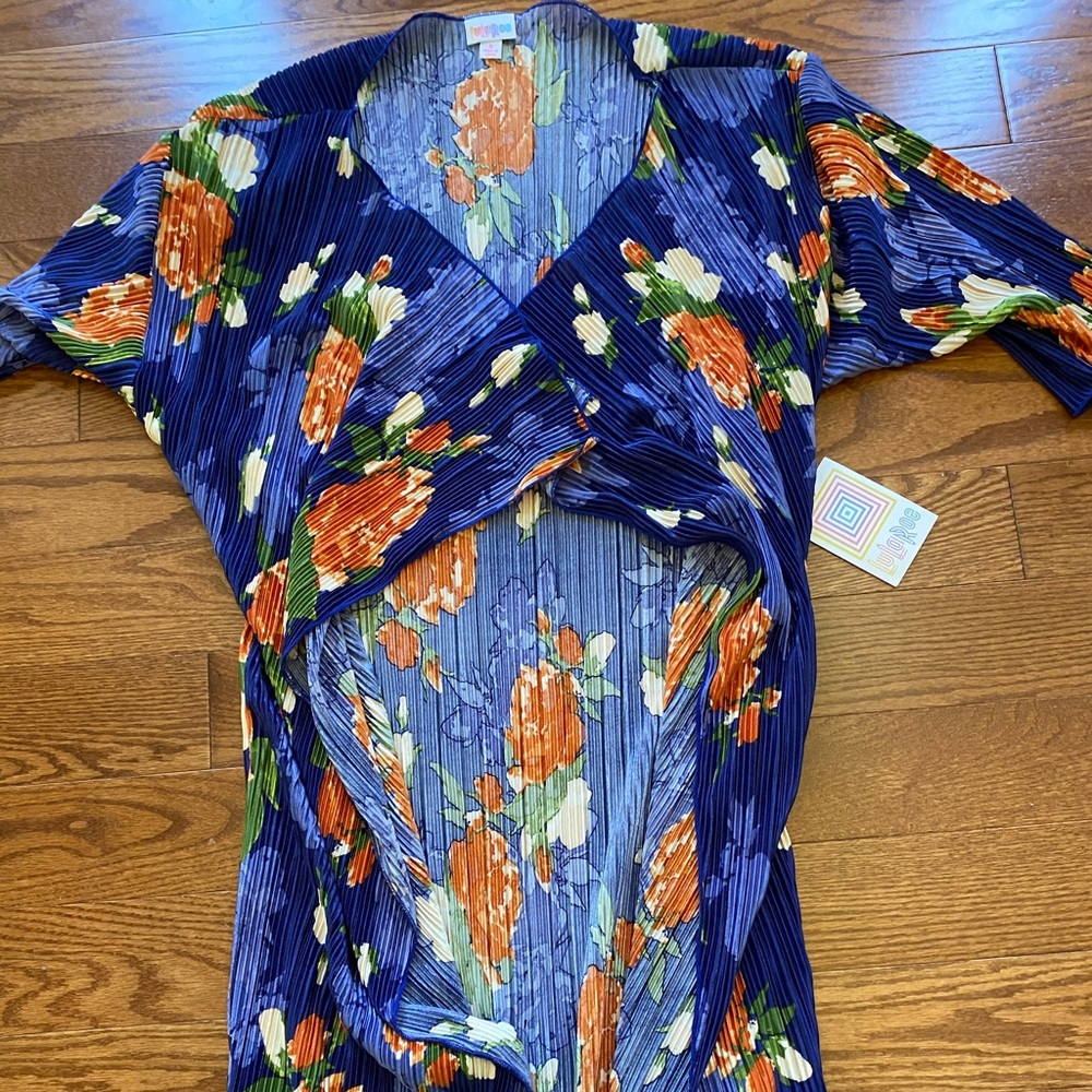 LuLaRoe small Shirley BNWT